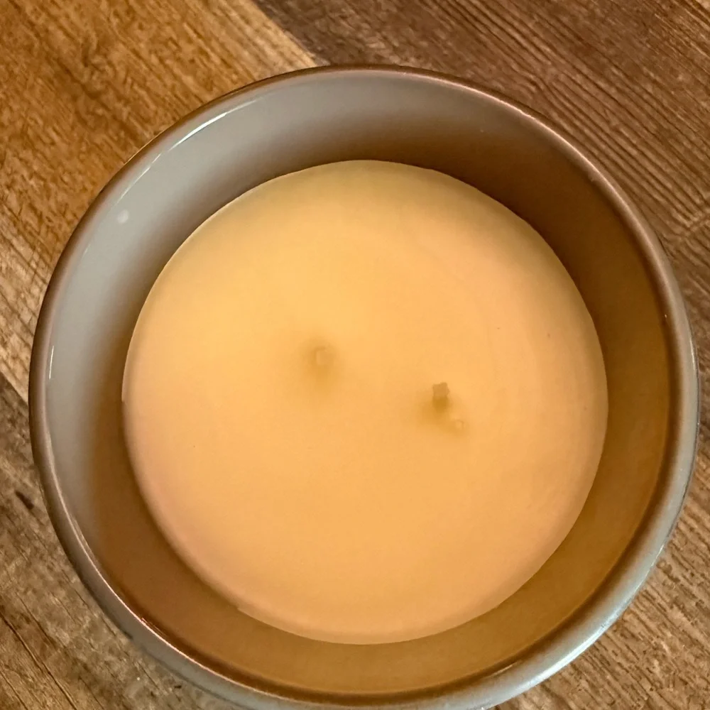 Vetiver Birchwood Luxury Fragrant Candle - Picture 2 of 6